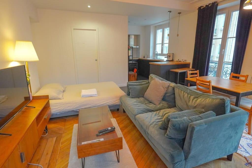 Cozy Spacious Flat@Pigalle ปารีส ภายนอก รูปภาพ